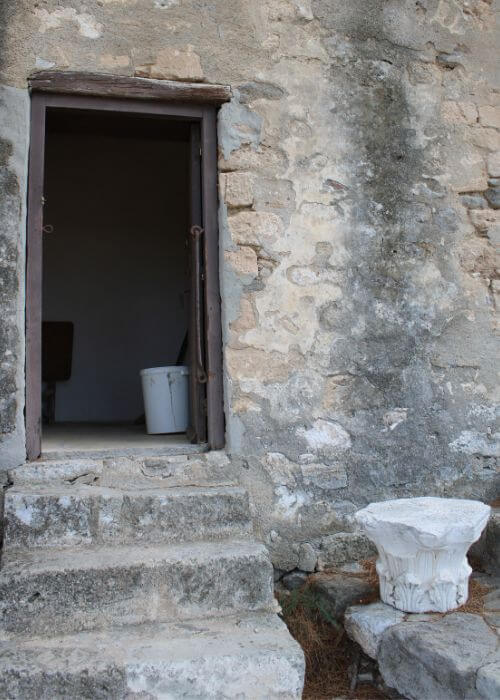 Cella del vescovo Agios Dionysios a Paleachora di Egina